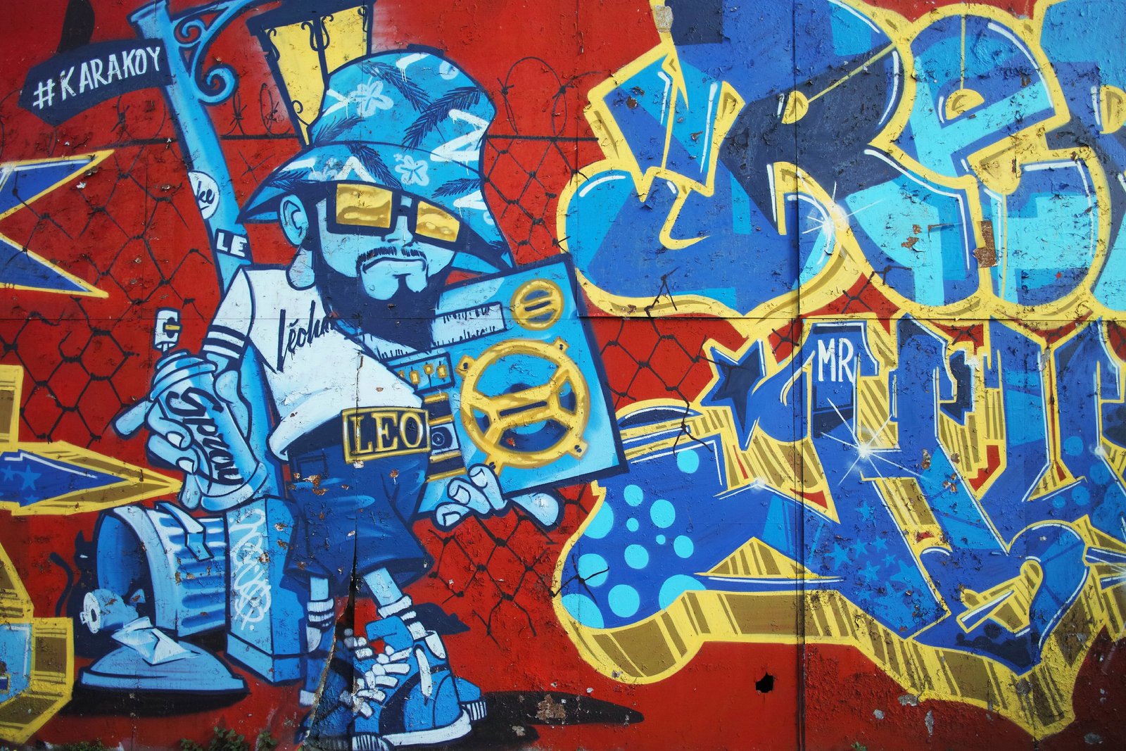 GRAFITE, UMA ARTE URBANA MARGINALIZADA